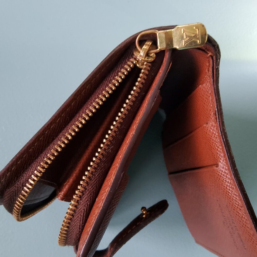 2003 Louis Vuitton Monogram Pattern Compact Zippe… - image 8